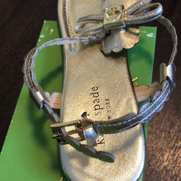 FINAL💵NWB Kate Spade bow gold flats, 7.5 - Picture 3 of 5